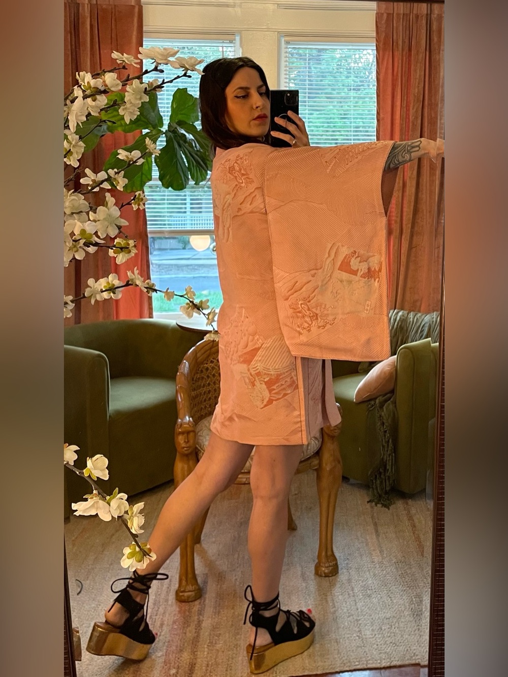 Silk vintage kimono Haori cresting waves coverup over coat jacket mauve pink